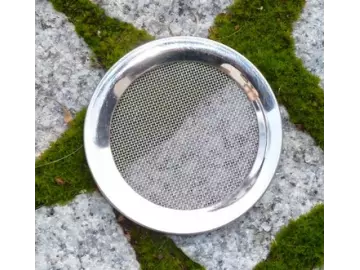 Edelstahlsieb glänzend