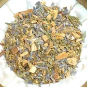 Schale mit loser Räuchermischung in Schale.